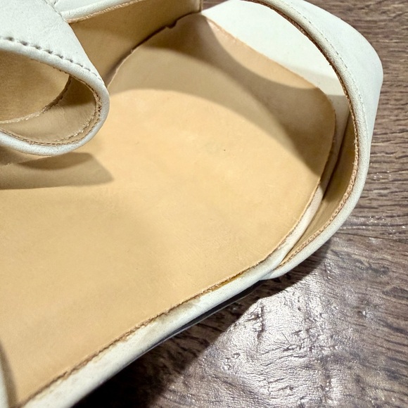 Colin Stuart Ivory Leather Slingback Heels Size 9 - Picture 4 of 7